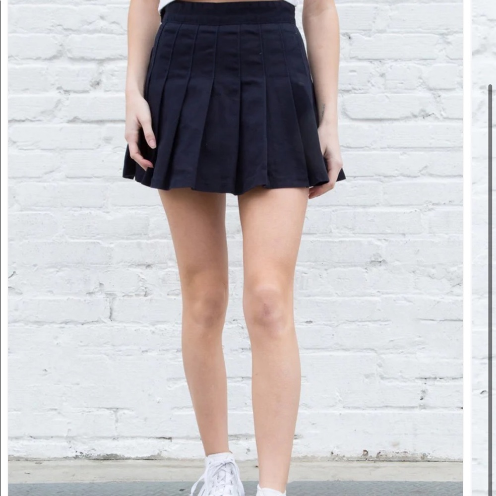 Brandy Melville Dana skirt